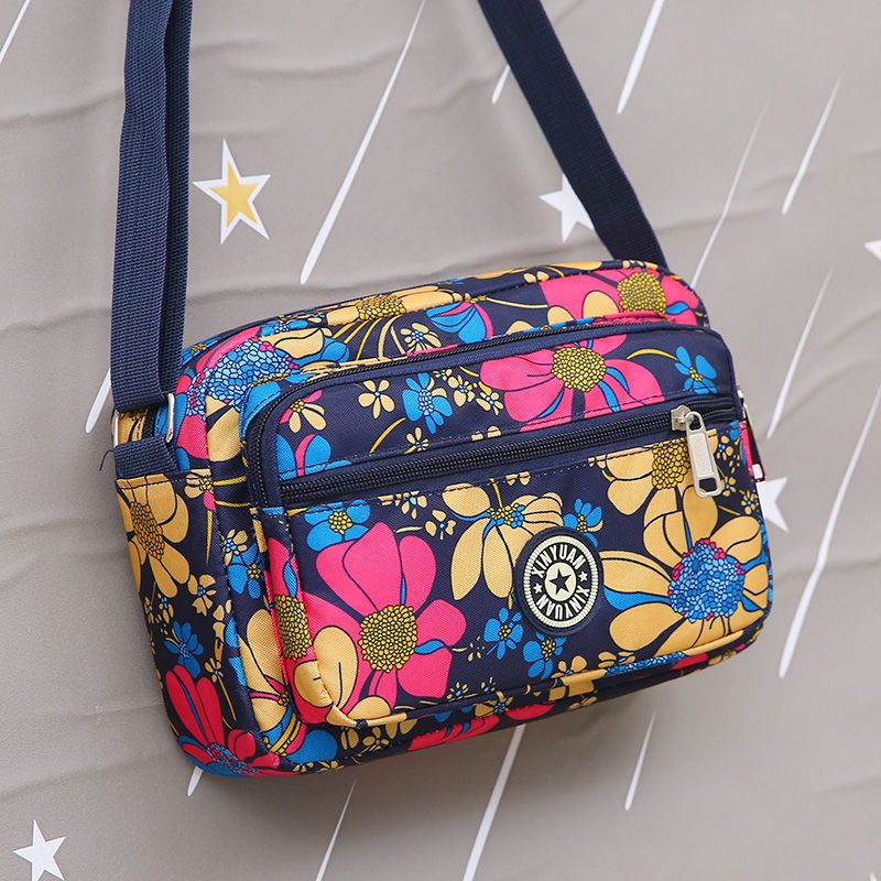 Wholesale Oxford Cloth Middle aged Flower Cloth Canvas Shoulder Bags