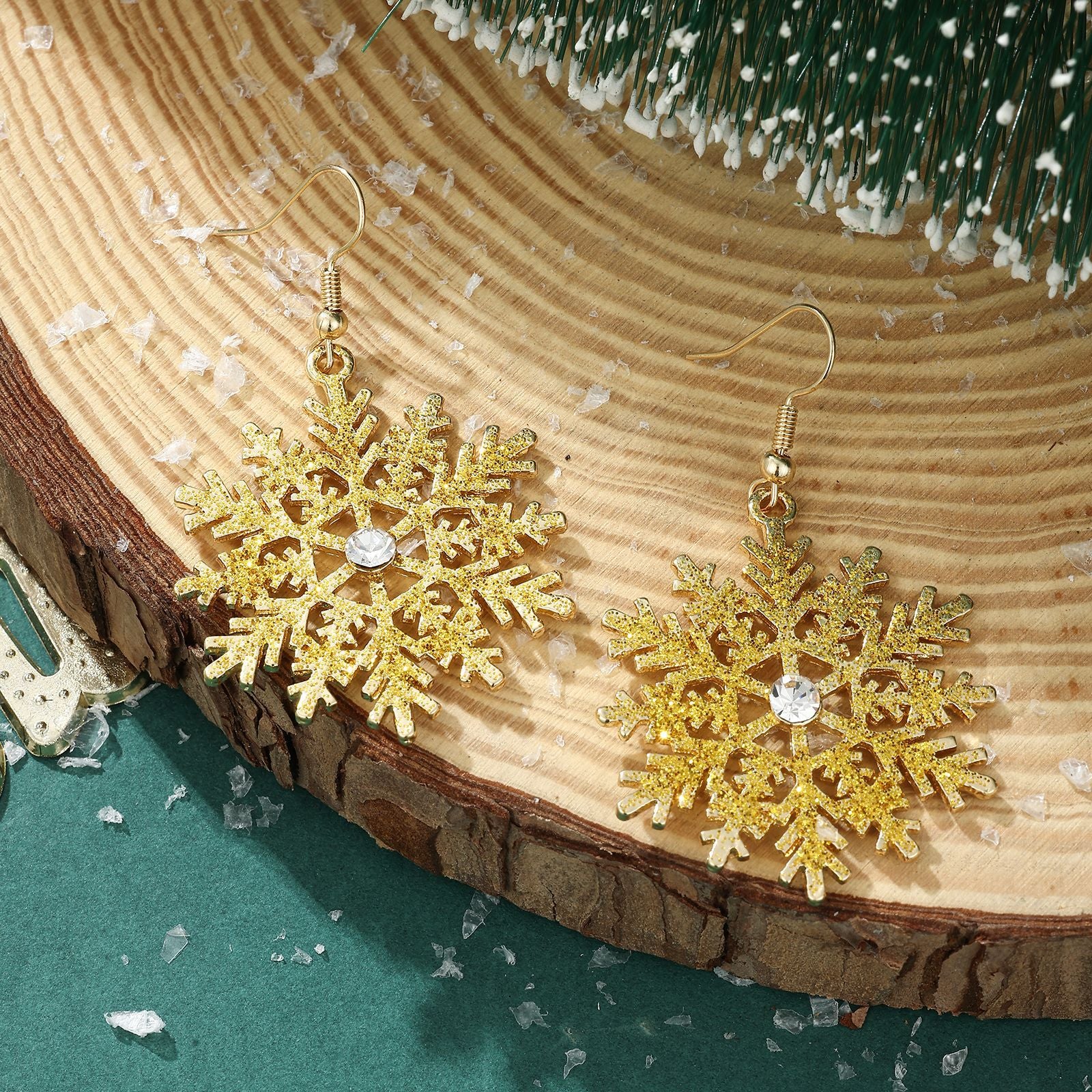 Wholesale Chic Christmas Snowflake Earrings For Women Zinc Alloy Rhinestone Fashion Jewelry Party Gift