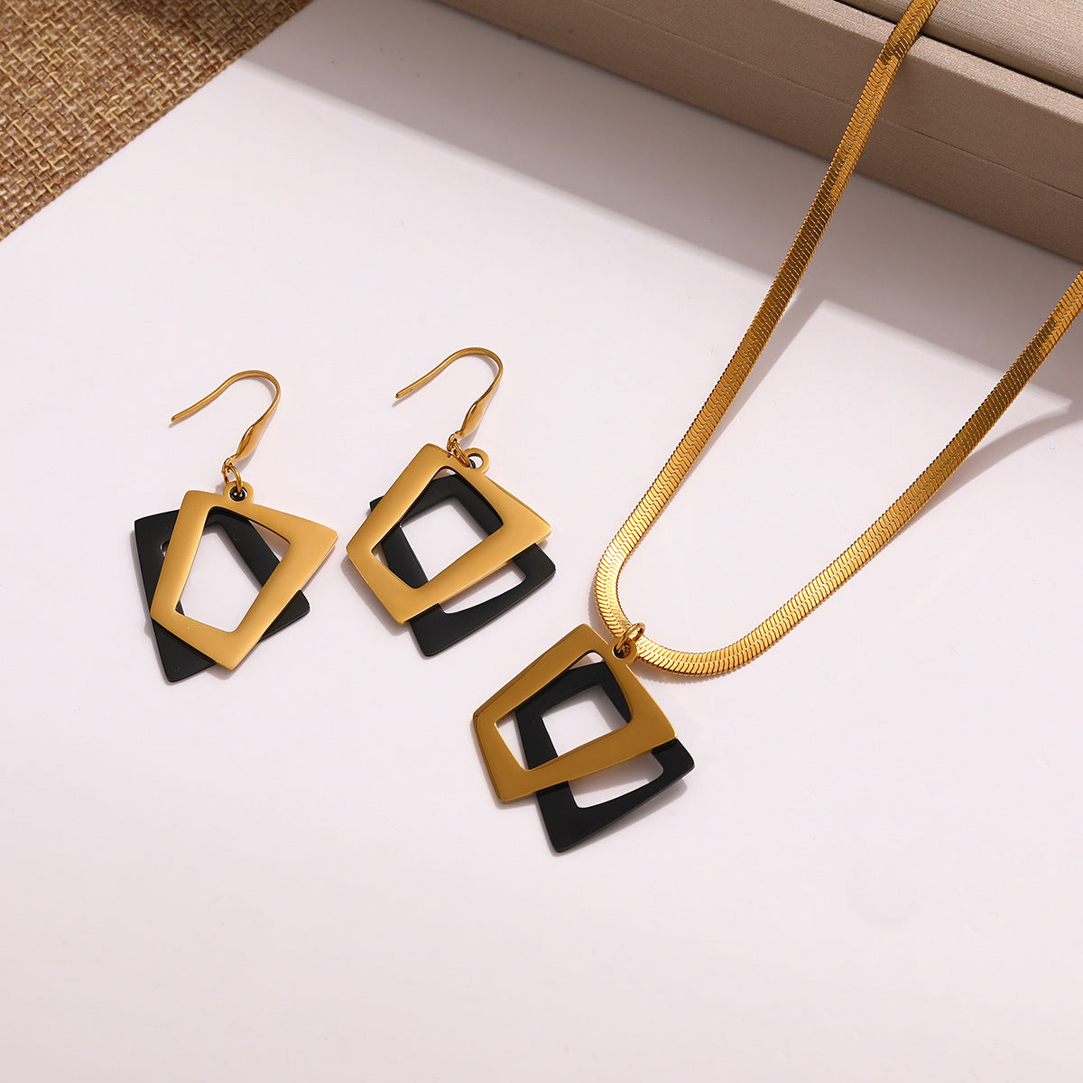 Wholesale Stainless Steel Jewelry Set for Women Necklace and Earrings