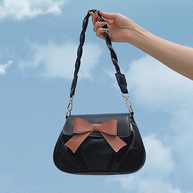 Wholesale Retro Fashion Pleated Bowknot Braided Shoulder Strap Solid Color Shoulder Bag