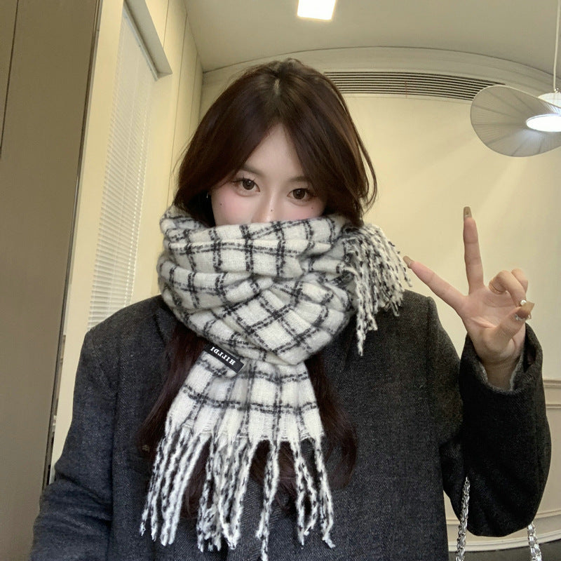 Wholesale Antique Plaid Tassel Polyester Scarf