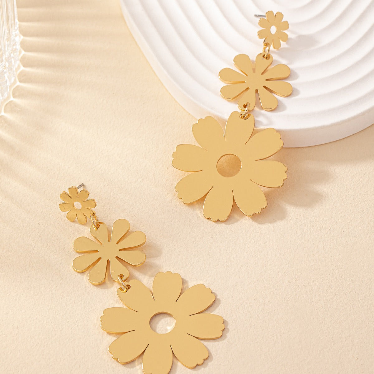Wholesale Flower Alloy Earrings