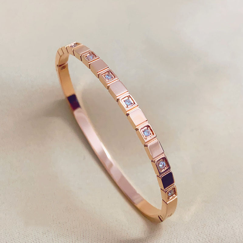 Wholesale Zircon Micro-paved Non-fading Titanium Steel Bracelet