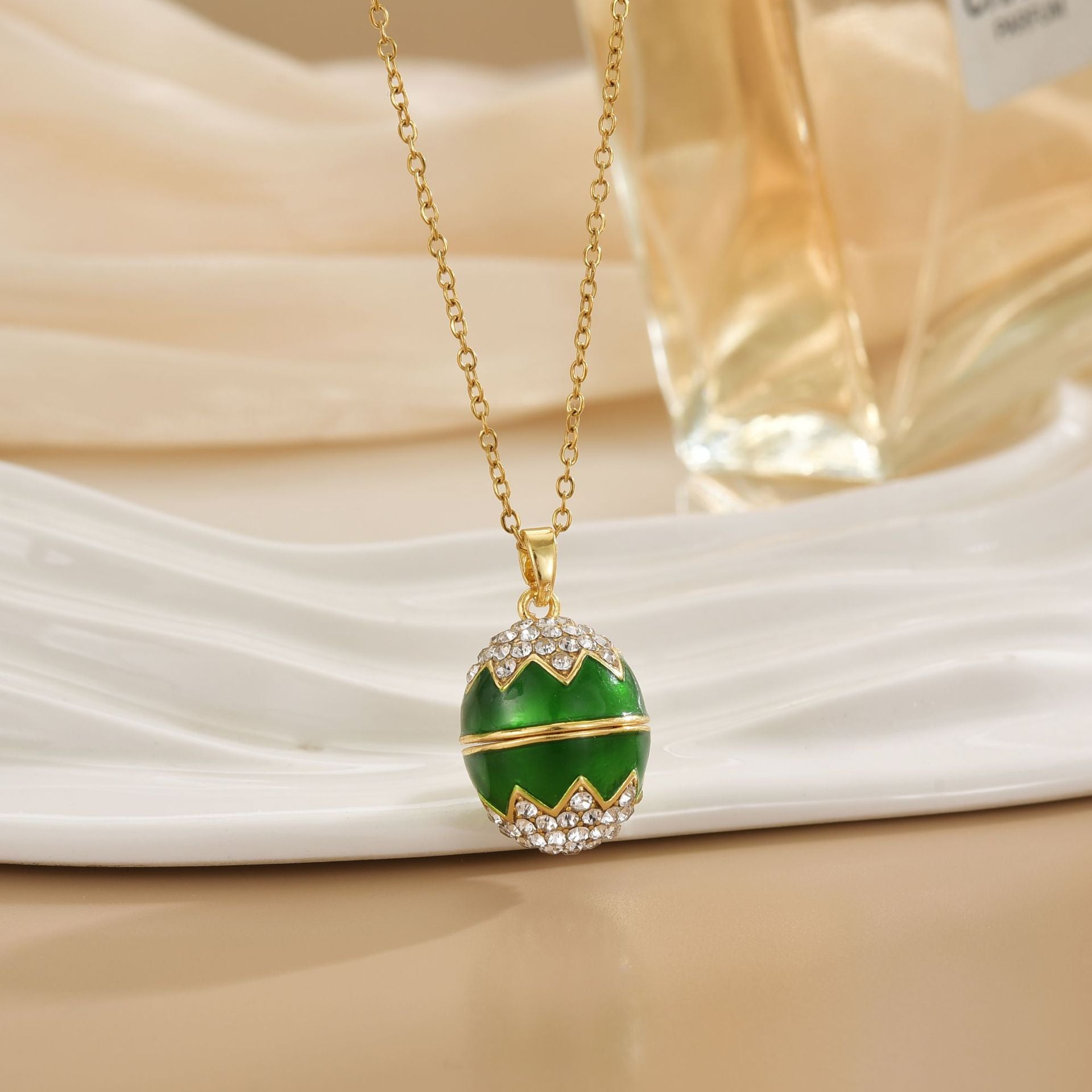 Wholesale Enamel colored Easter eggs with diamond inlay necklace
