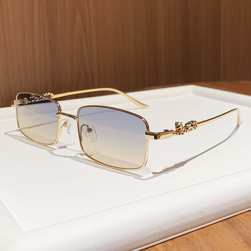 Wholesale Light colored lens frame UV resistant sunglasses