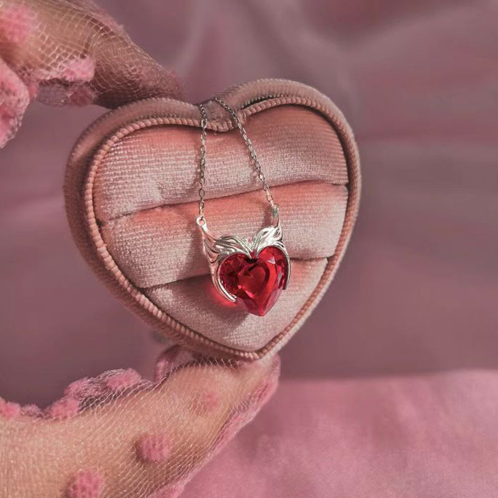 Wholesale  simple fashion love pendant Crimson Witch hair hoop pendant women heart zircon clavicle chain necklace