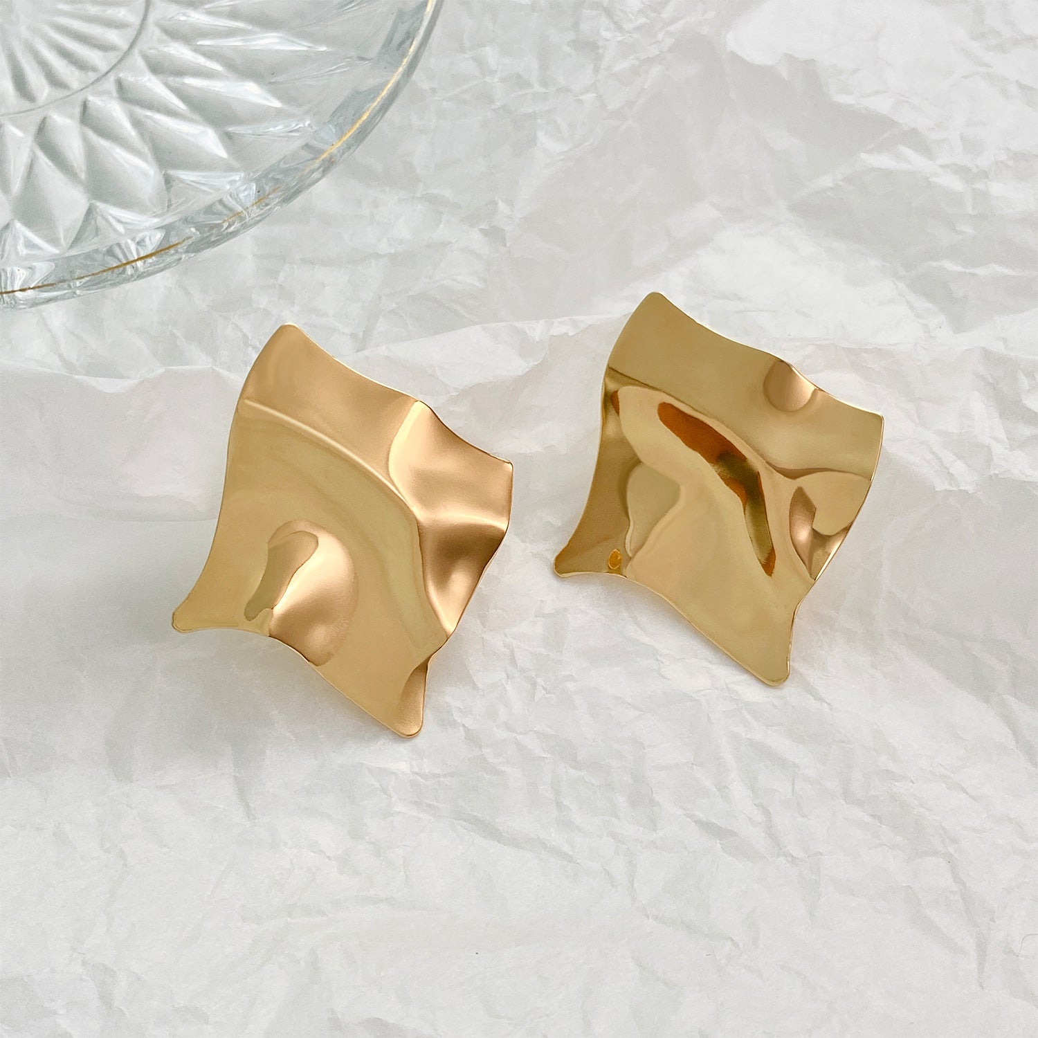 Wholesale Vintage Lava Texture Irregular Geometric Earrings For Women Gold Metal Electroplated Fashion Accessory