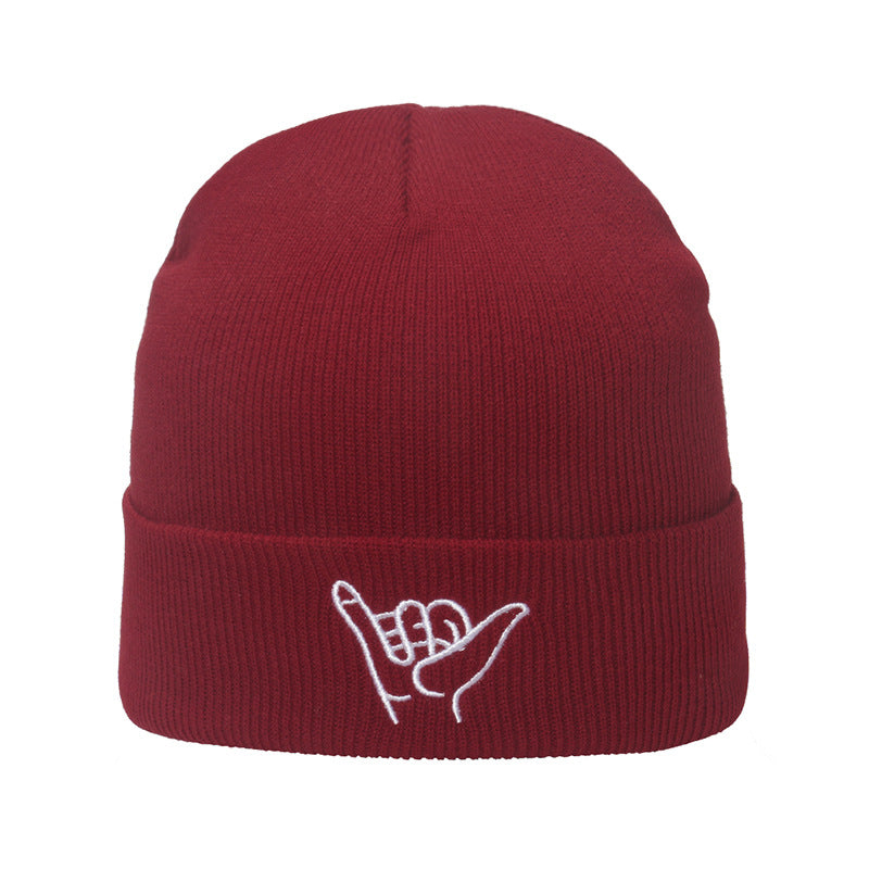 Wholesale Autumn and Winter 666 Gesture Embroidered Acrylic Beanie