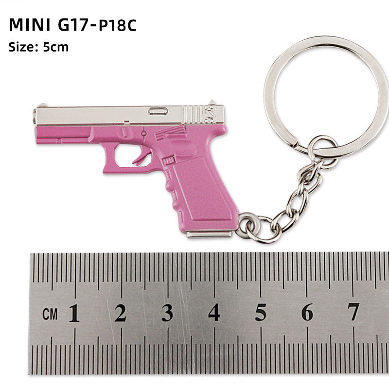 Wholesale Mini Metal Gun Model Keychain P90 S686 Dp-28 Alloy Pendant Small Decorative Toy Office Culture Metal Crafts