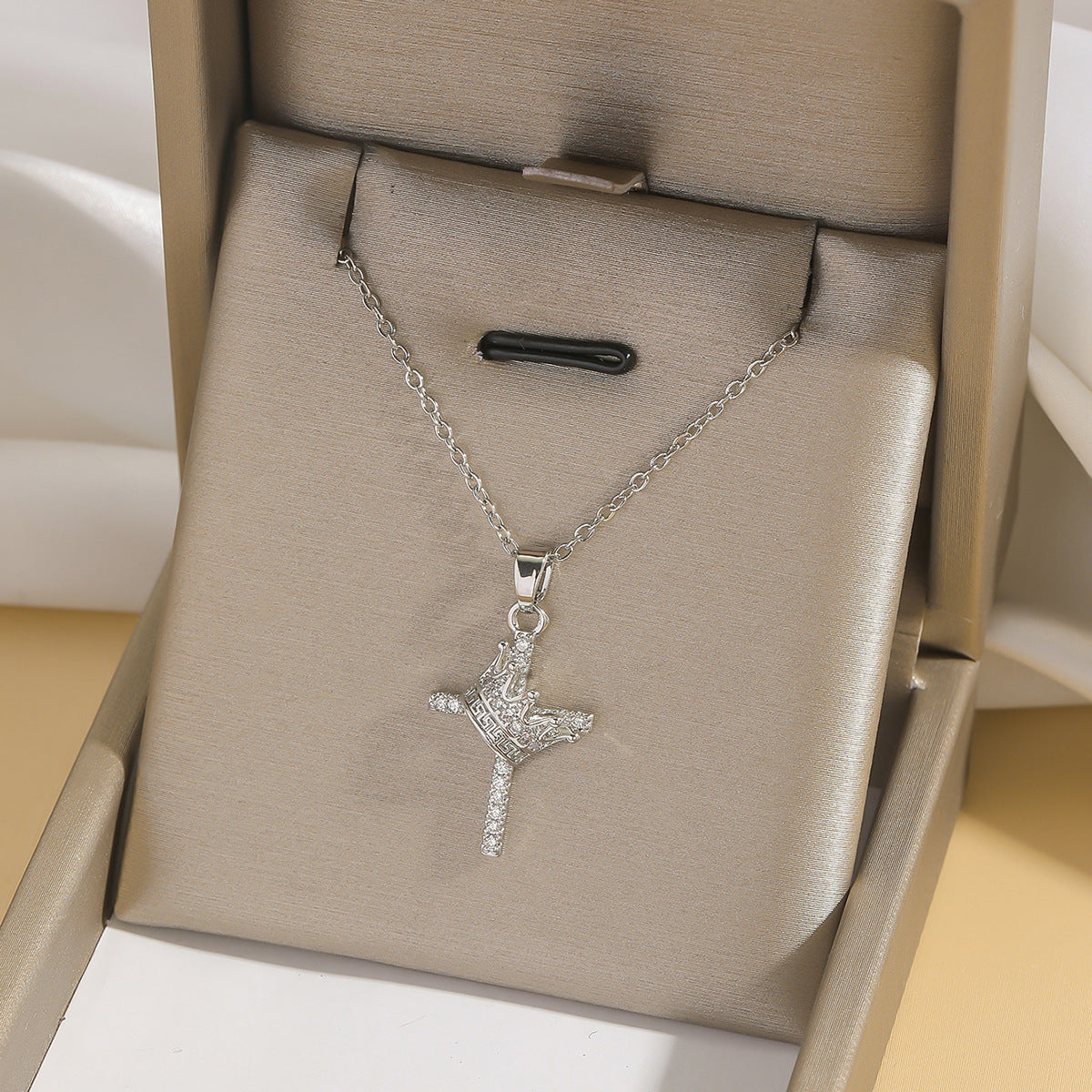 Wholesale  Fashion New Crown Cross Necklace Real Gold Electroplating Elegant Design Jewelry