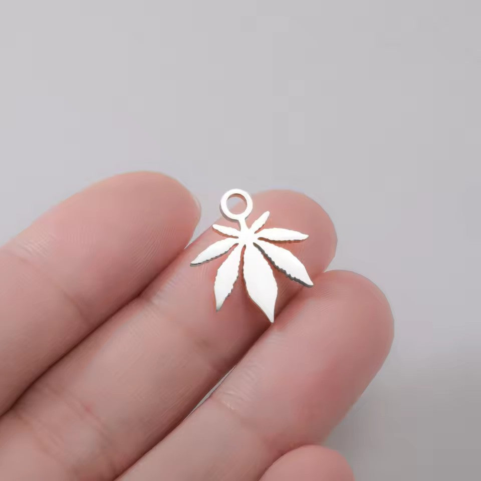 Wholesale 18k gold five-pointed star pendant handmade diy bracelet charm accessories