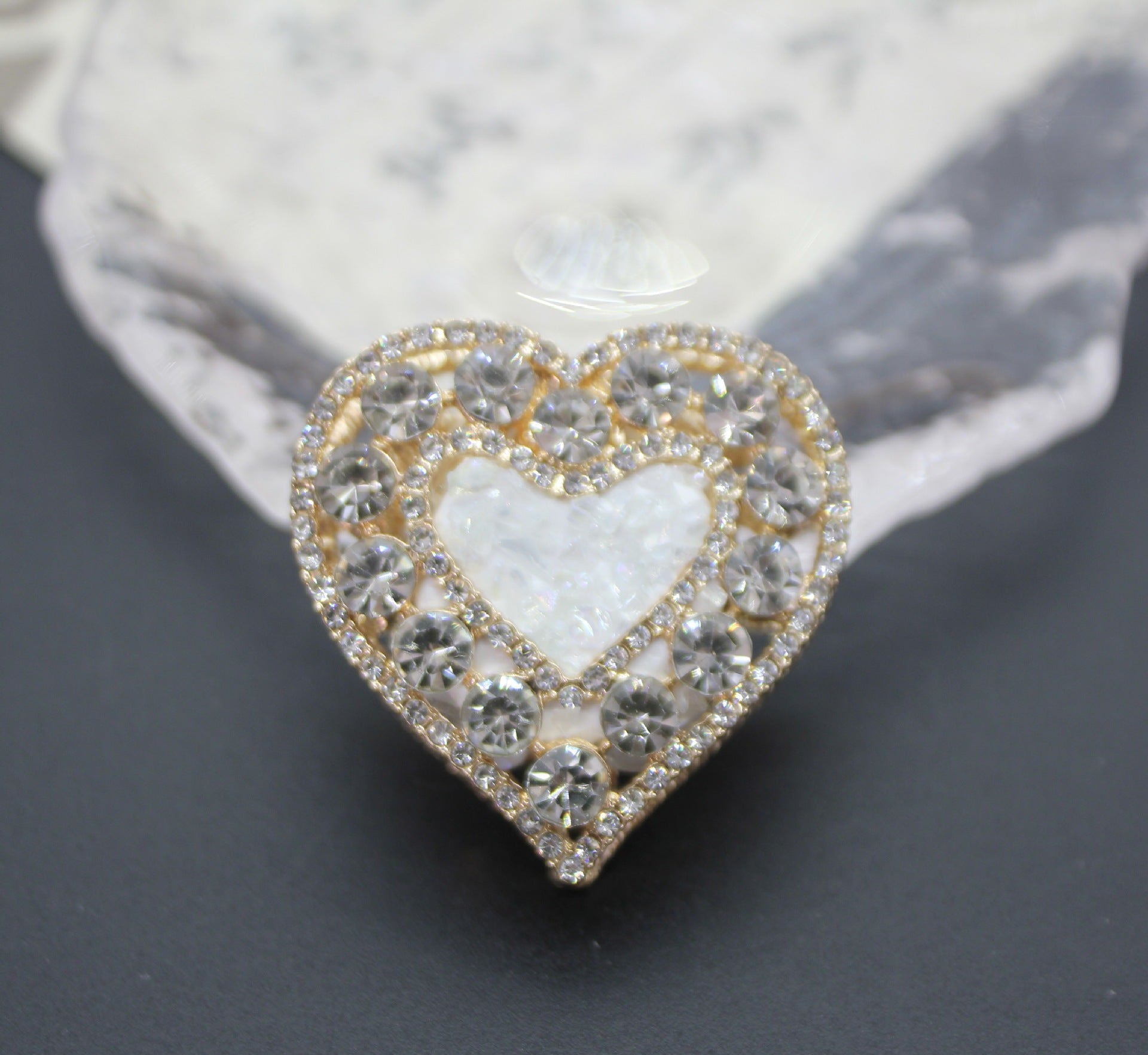 Wholesale Double-sided hollow heart inlaid with diamond crushed pink crystal straight hole beads