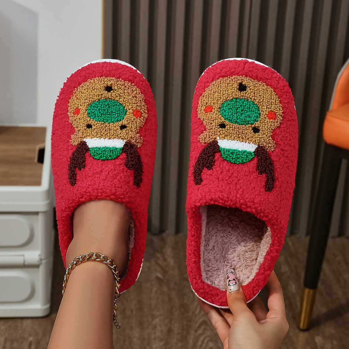 Wholesale Christmas Series Home Interior Soft Bottom Silent Warm Autumn/Winter Slippers