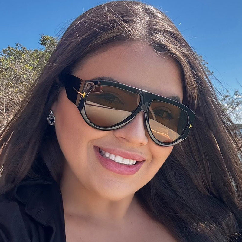 Wholesale Large frame T-shirt with thick frame sunglasses