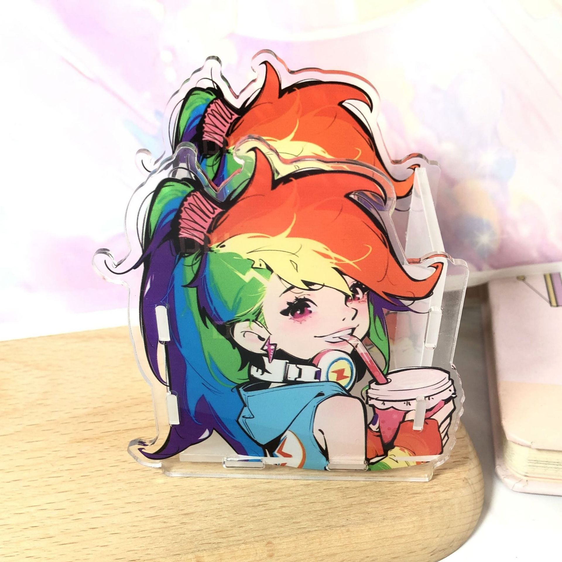 Wholesale  Creative Cute Cartoon Acrylic Pen Holder  OLY Exclusive