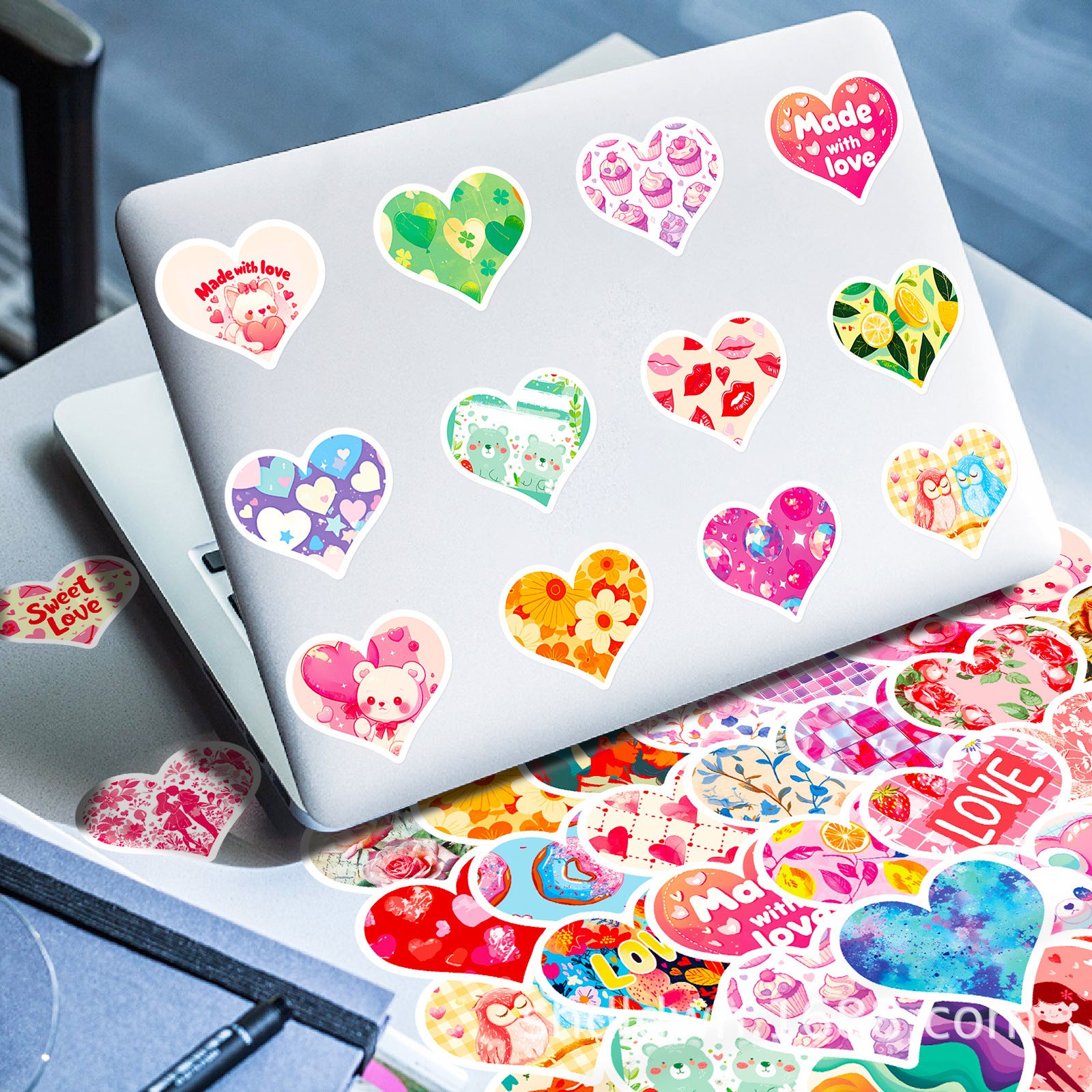 Wholesale 50pcs Cartoon Color Love Valentine' s Day Stickers