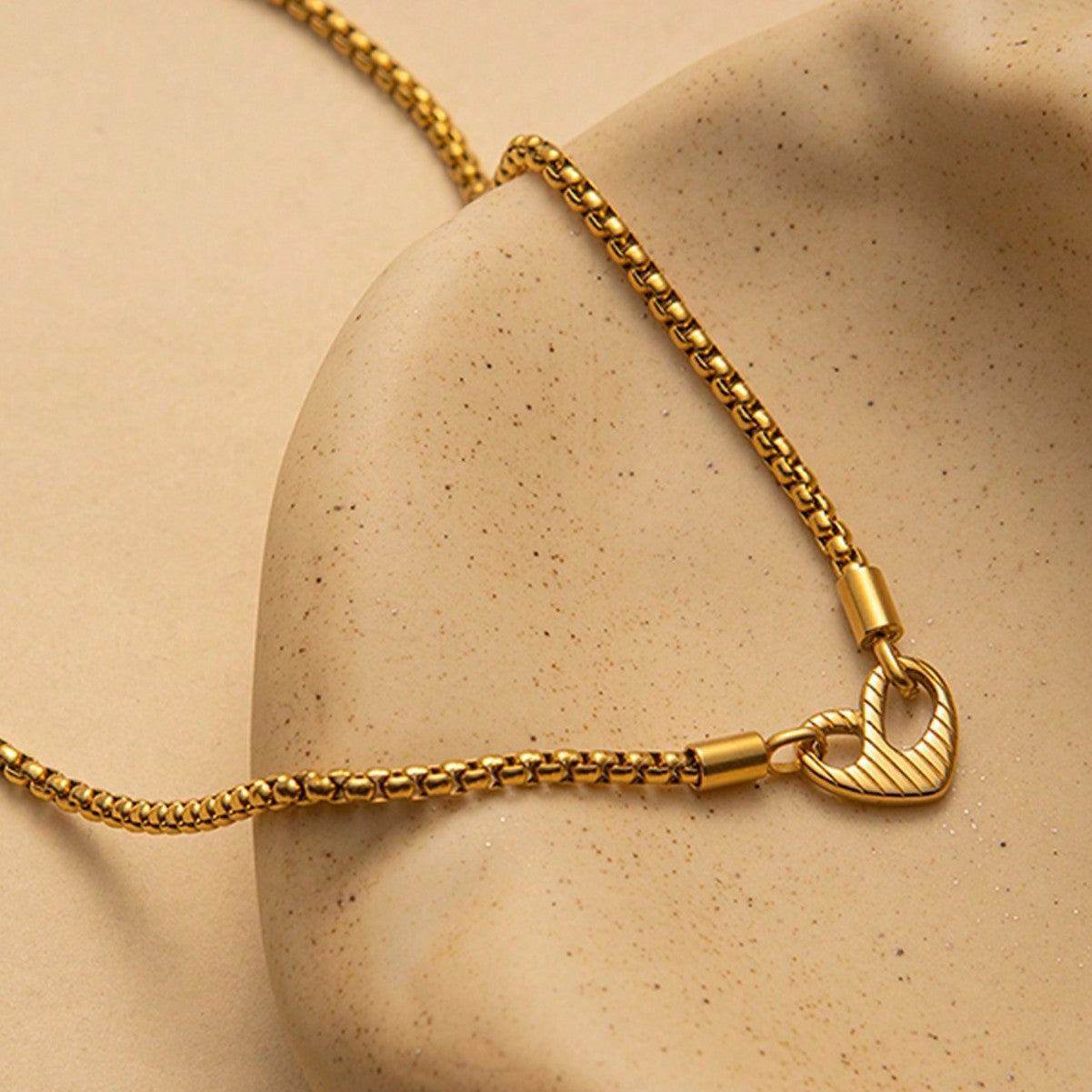 Wholesale High-grade Valentine's Day Titanium Steel Necklace Forever Love Love Stainless Steel Clavicle Chain