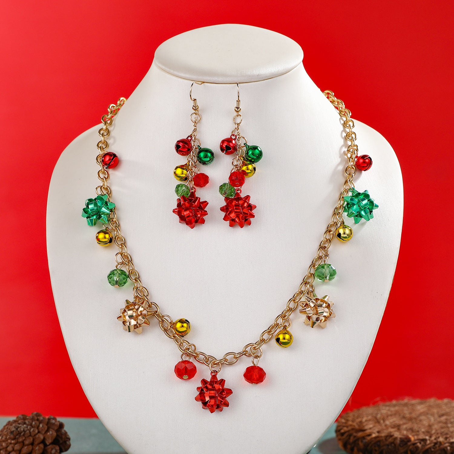 Wholesale Christmas Reindeer Soft y Beaded Choker Necklace Multi Layer Bell Pendant Fashion Layering Jewelry Gift