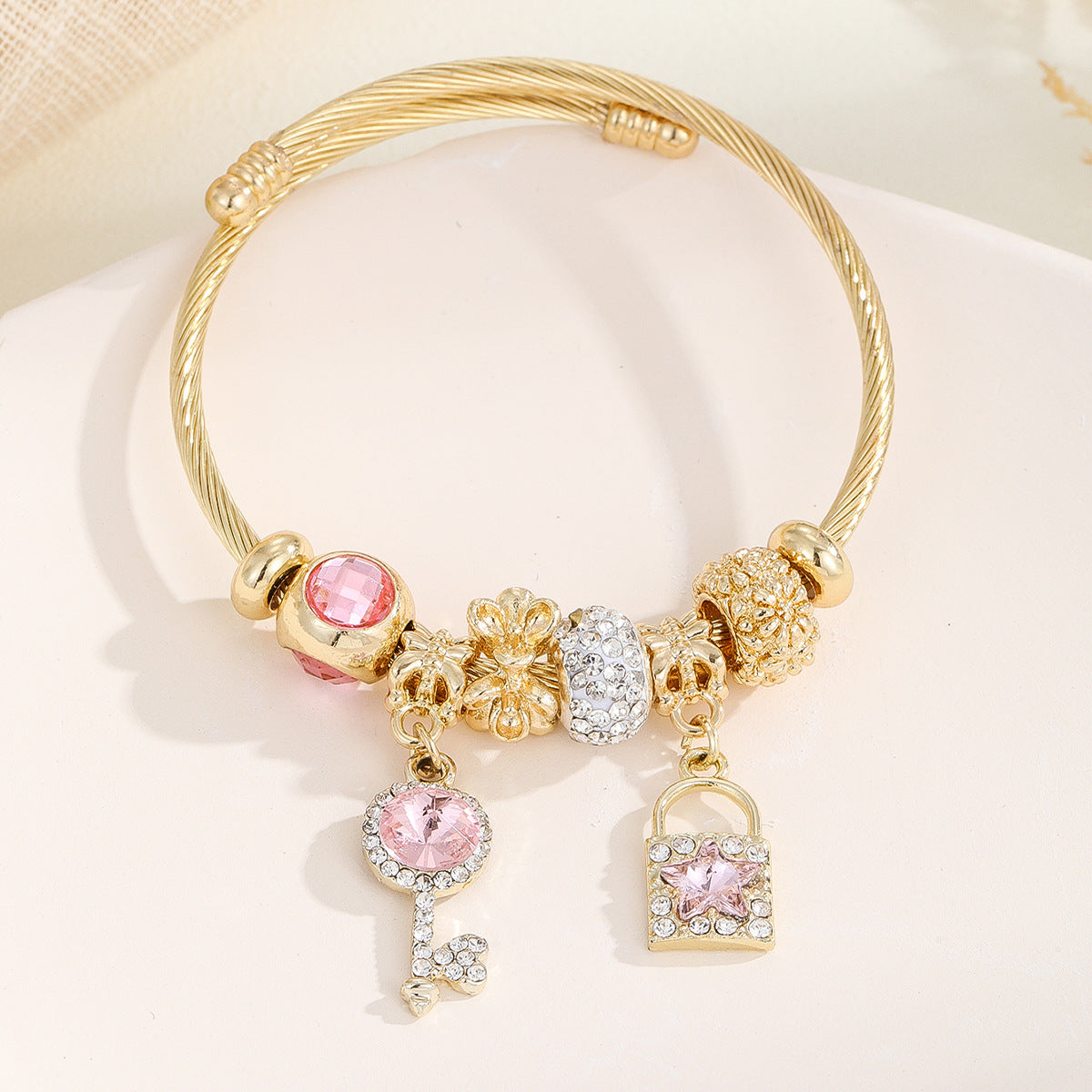 Wholesale Sweet rhinestone heart-shaped bead bracelet