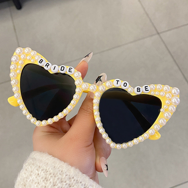 Wholesale Diamond letter pearl heart sunglasses