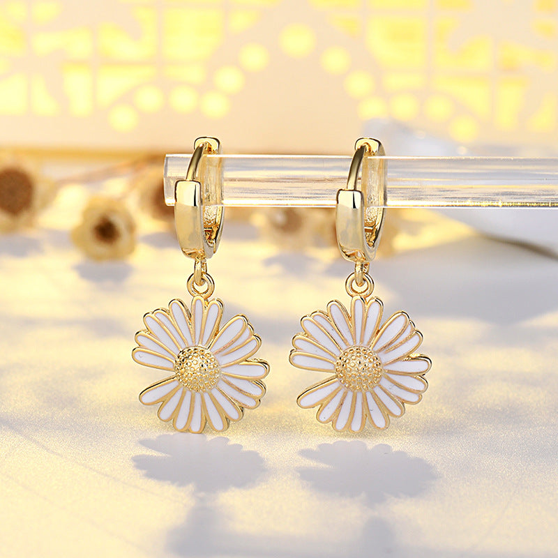 Pendientes de cobre de margaritas pequeñas al por mayor