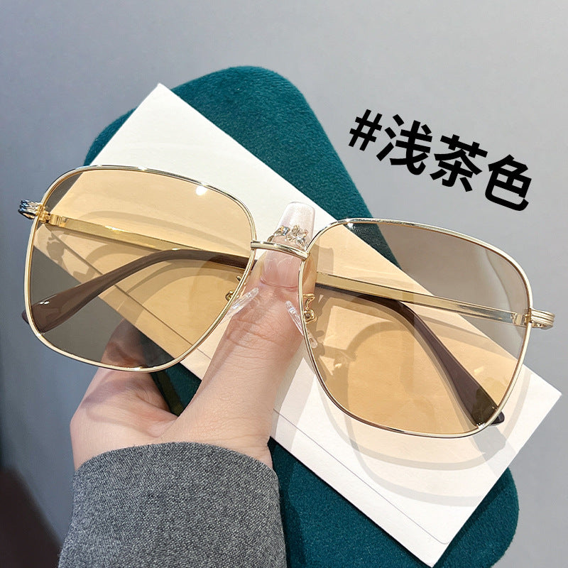 Wholesale High-end large-frame sunglasses with polarized driving and UV protection (can be matched with myopia)