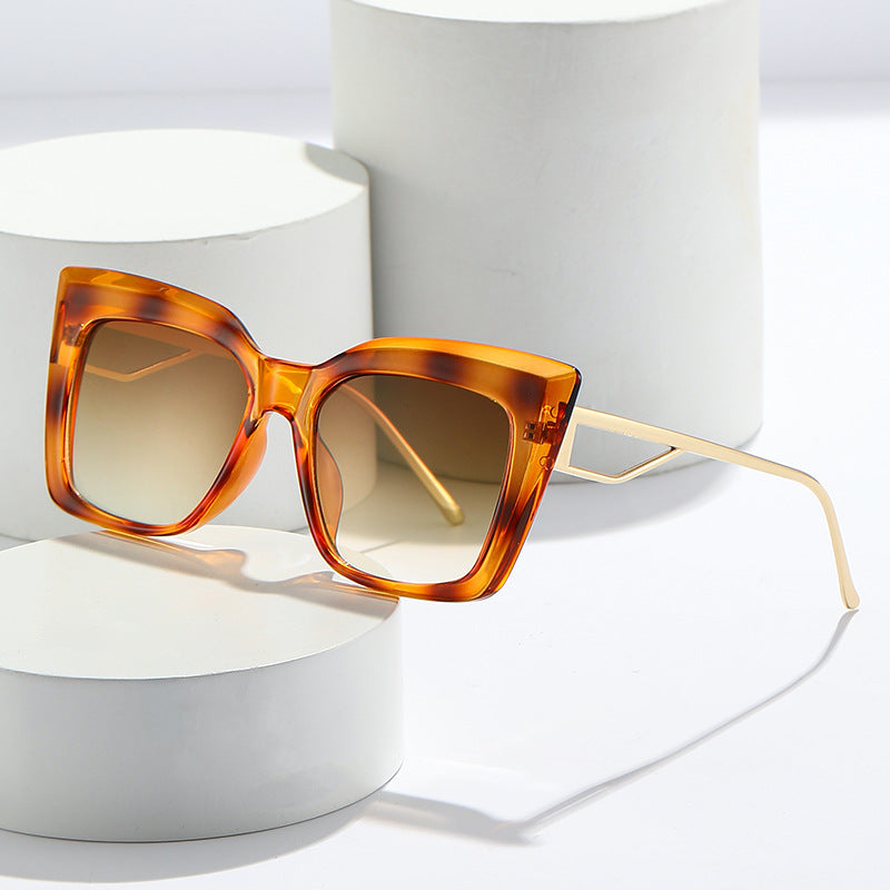 Wholesale Cat Eye Large Frame Retro Candy Contrast Sunglasses