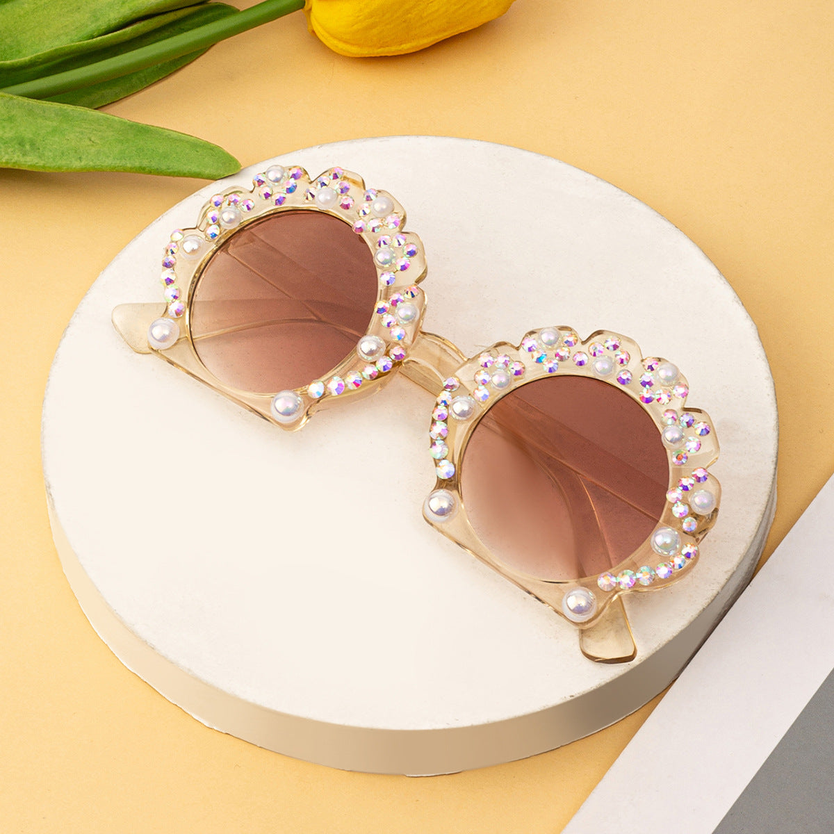 Wholesale Girl' s cute pearl studded diamond sunglasses