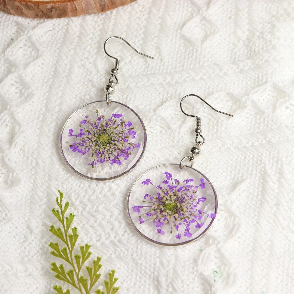 Wholesale 6pcs Lace Dried Flower Round Fashion Resin Earrings
