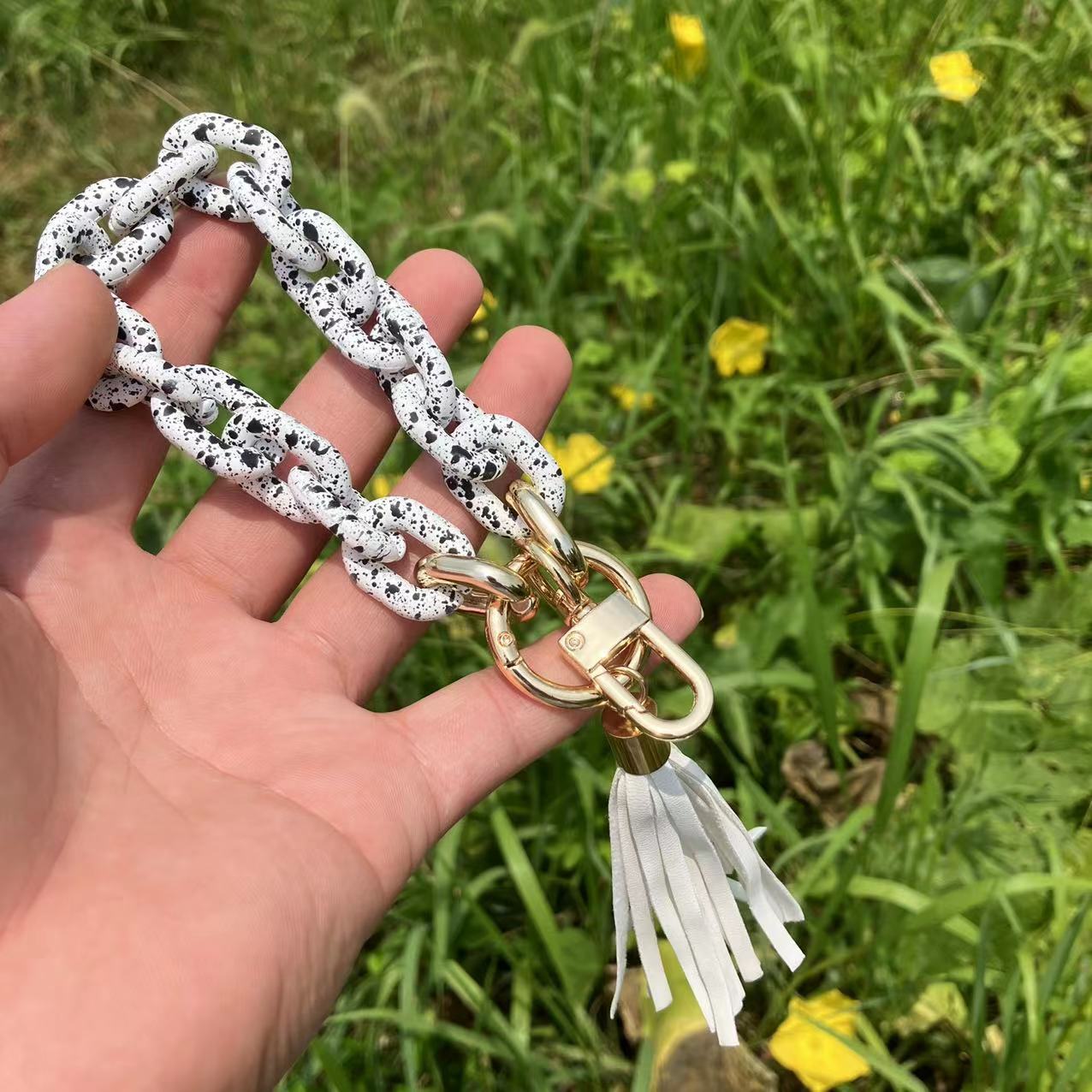 Wholesale Acrylic Colorful Bracelet Keychain