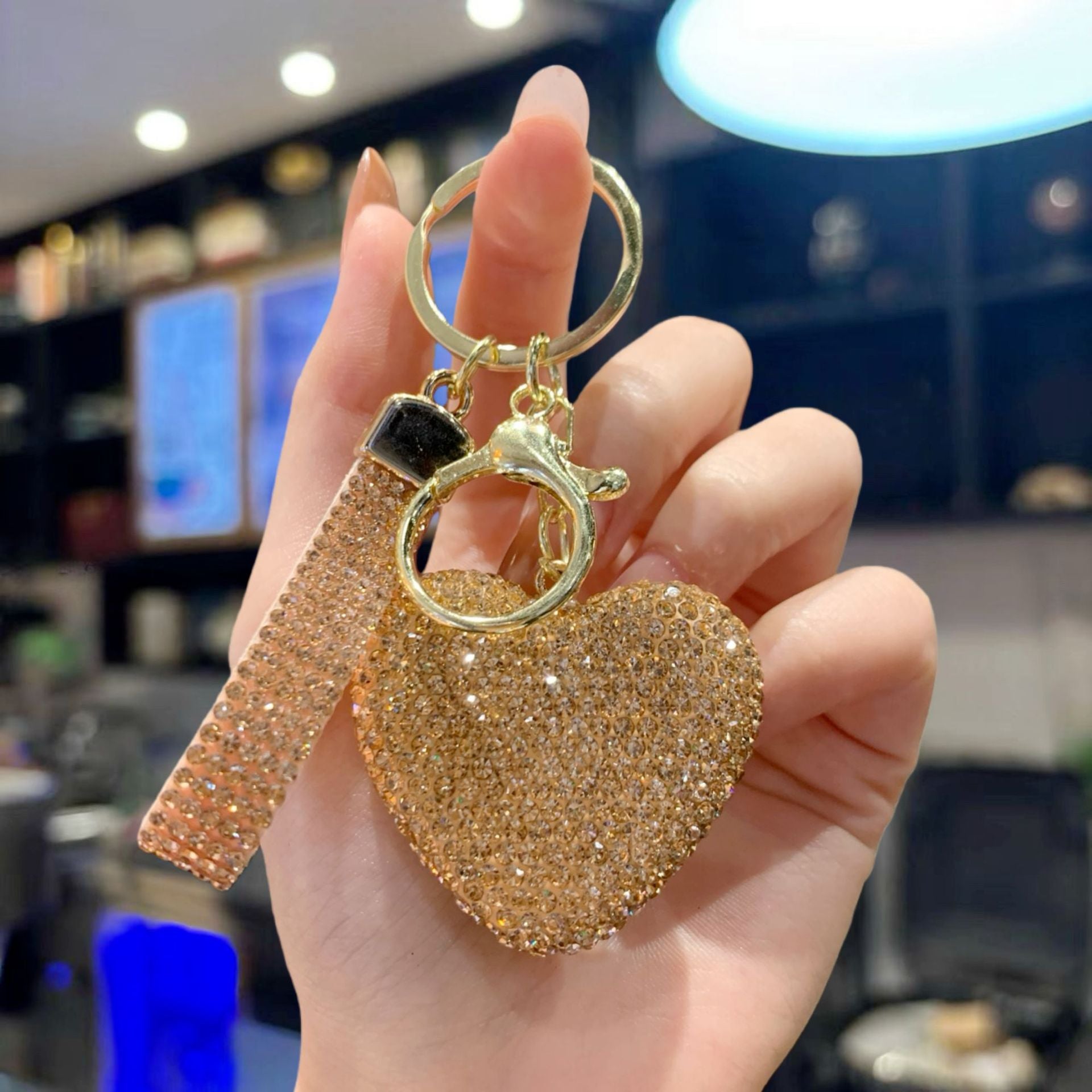 Wholesale Heart-shaped Keychain Full of Love and Diamonds