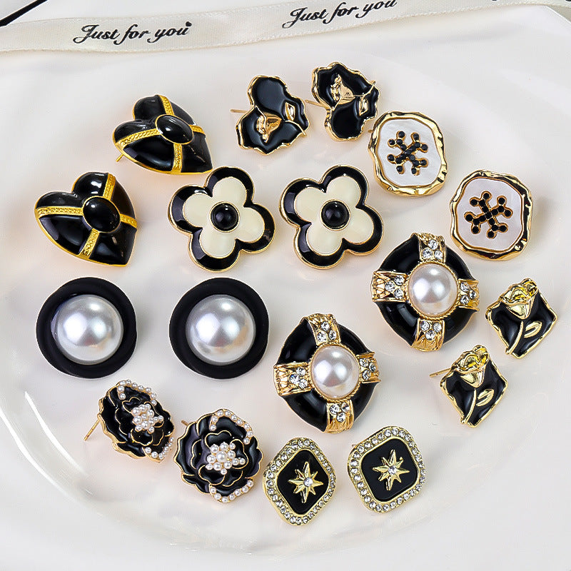 Wholesale French Retro Vintage Flower Pearl Earrings