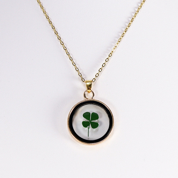 Wholesale 10pcs Four-leaf Clover Daisy Baby's Breath Pendant Necklace