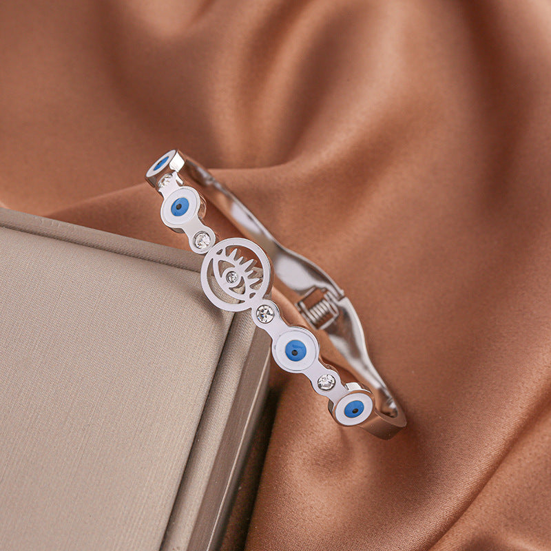 Wholesale Four Leaf Clover Love Gold Plated Titanium Steel Bracelet