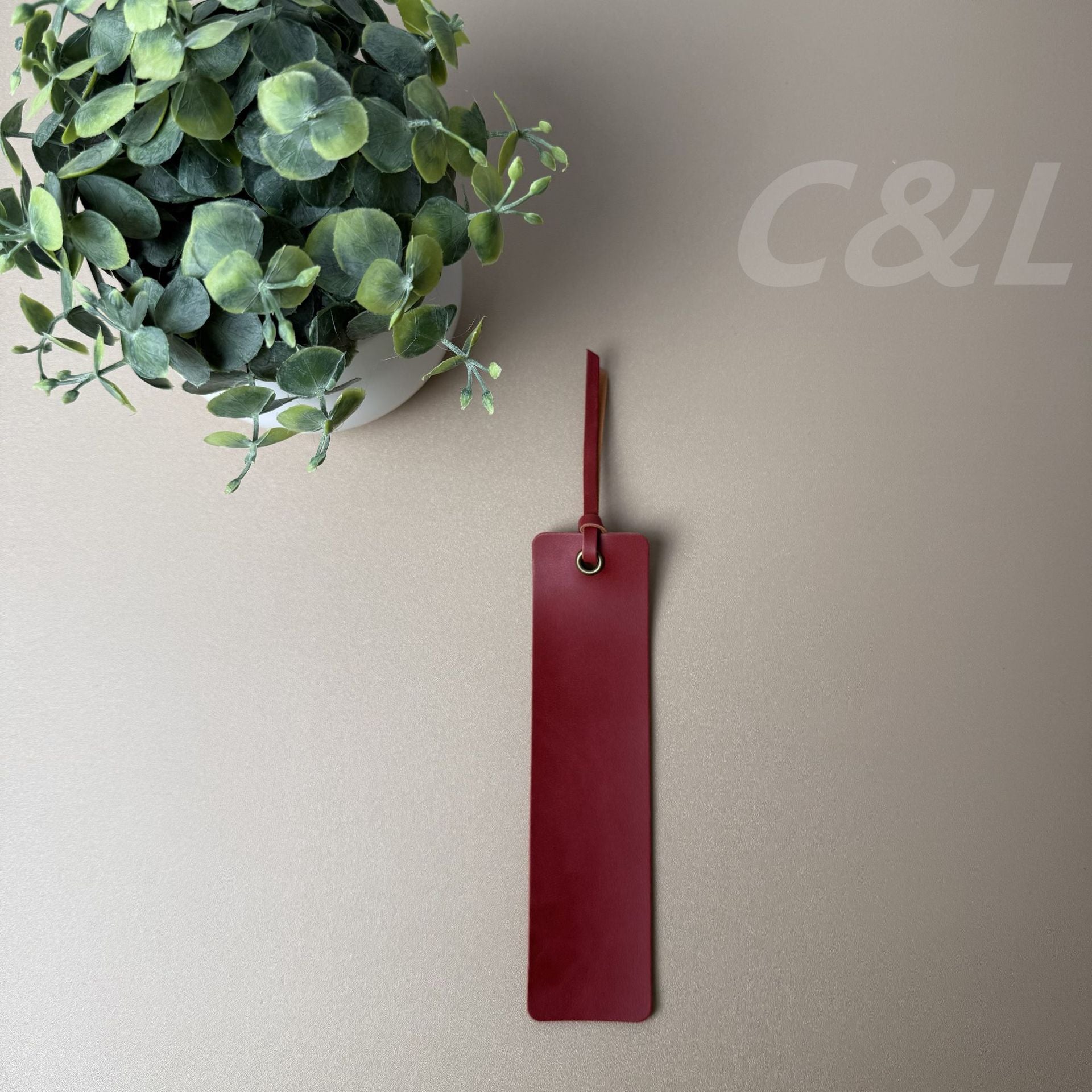 Wholesale explosion personalized leather bookmark