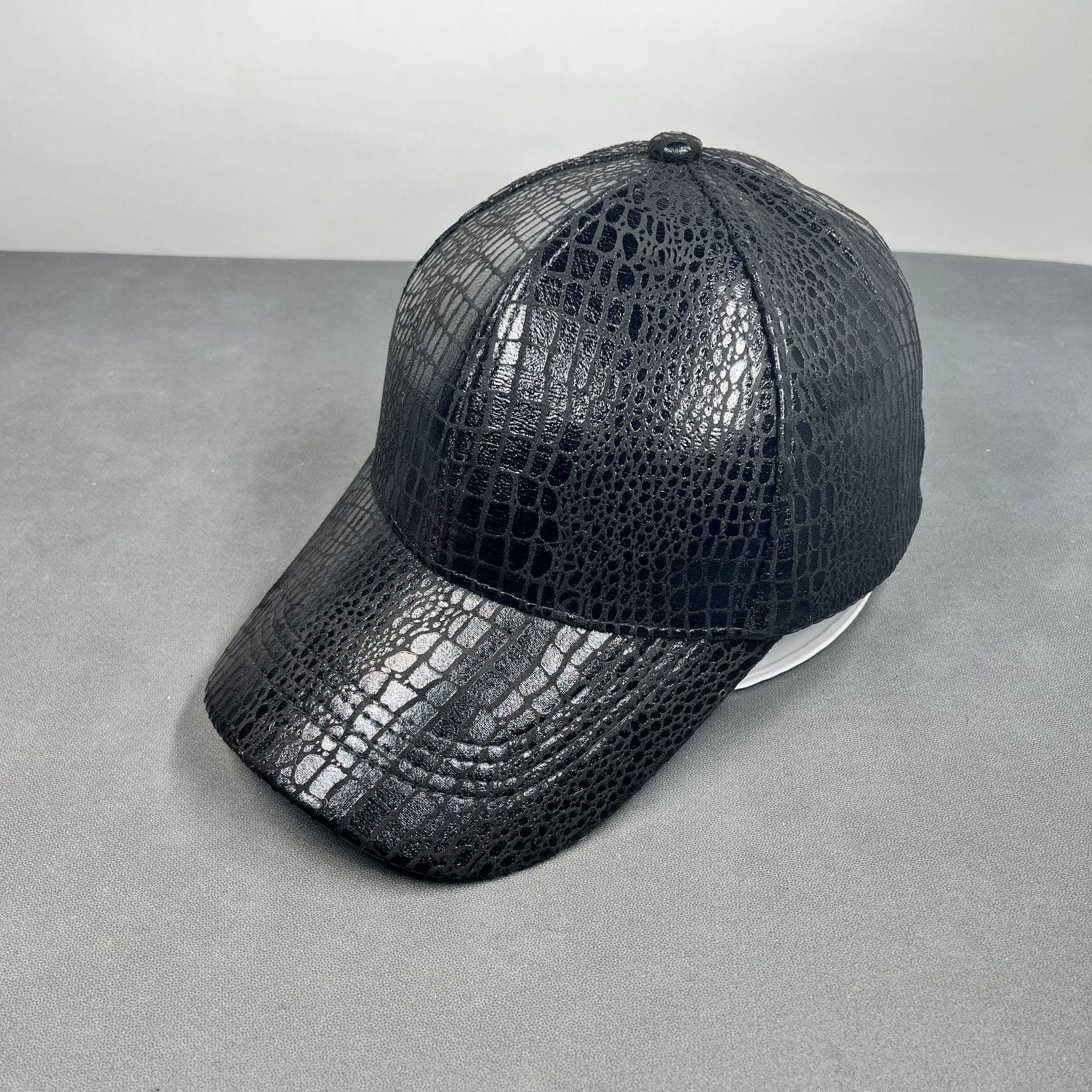 Wholesale Small Fragrance Style Versatile Temperament Cracked Baseball Cap