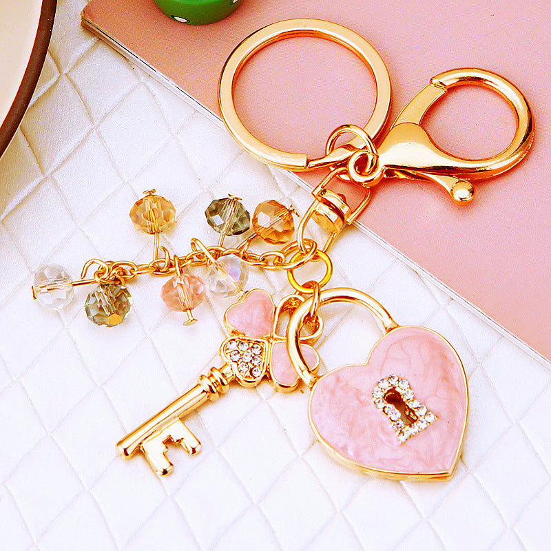 Wholesale Pink Four Leaf Clover Love Lock Keychain Rhinestone Inlaid Metal Car Key Ring Fashion Accessory Gift