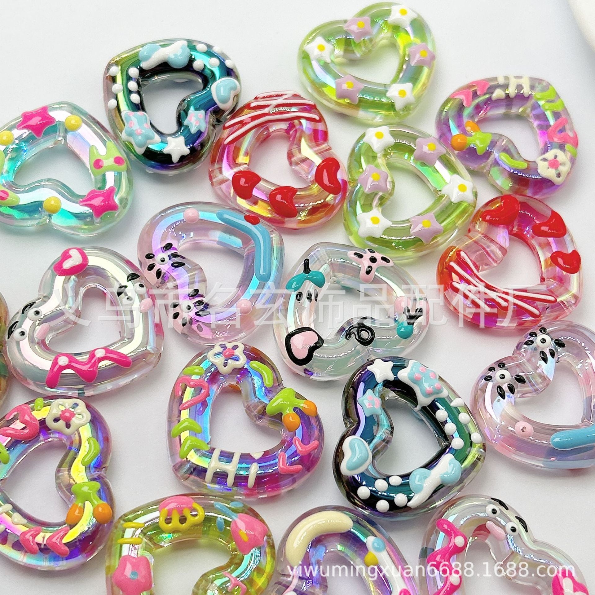 Wholesale Random 100pcs Acrylic Hand-painted Candy Heart Color Hollow Love Beads