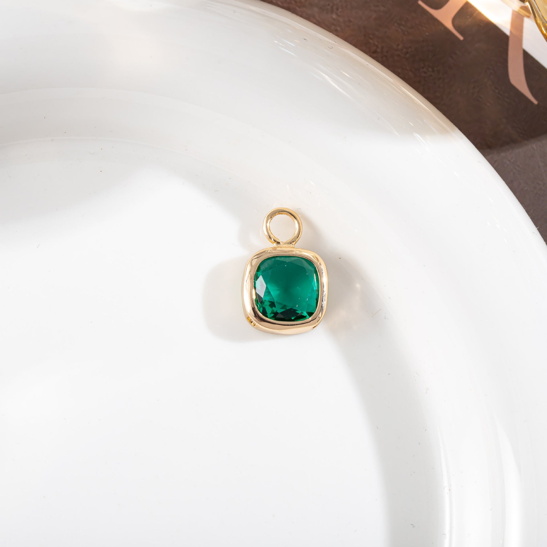 Wholesale Crystal Sugar Cube Pendant Accessories