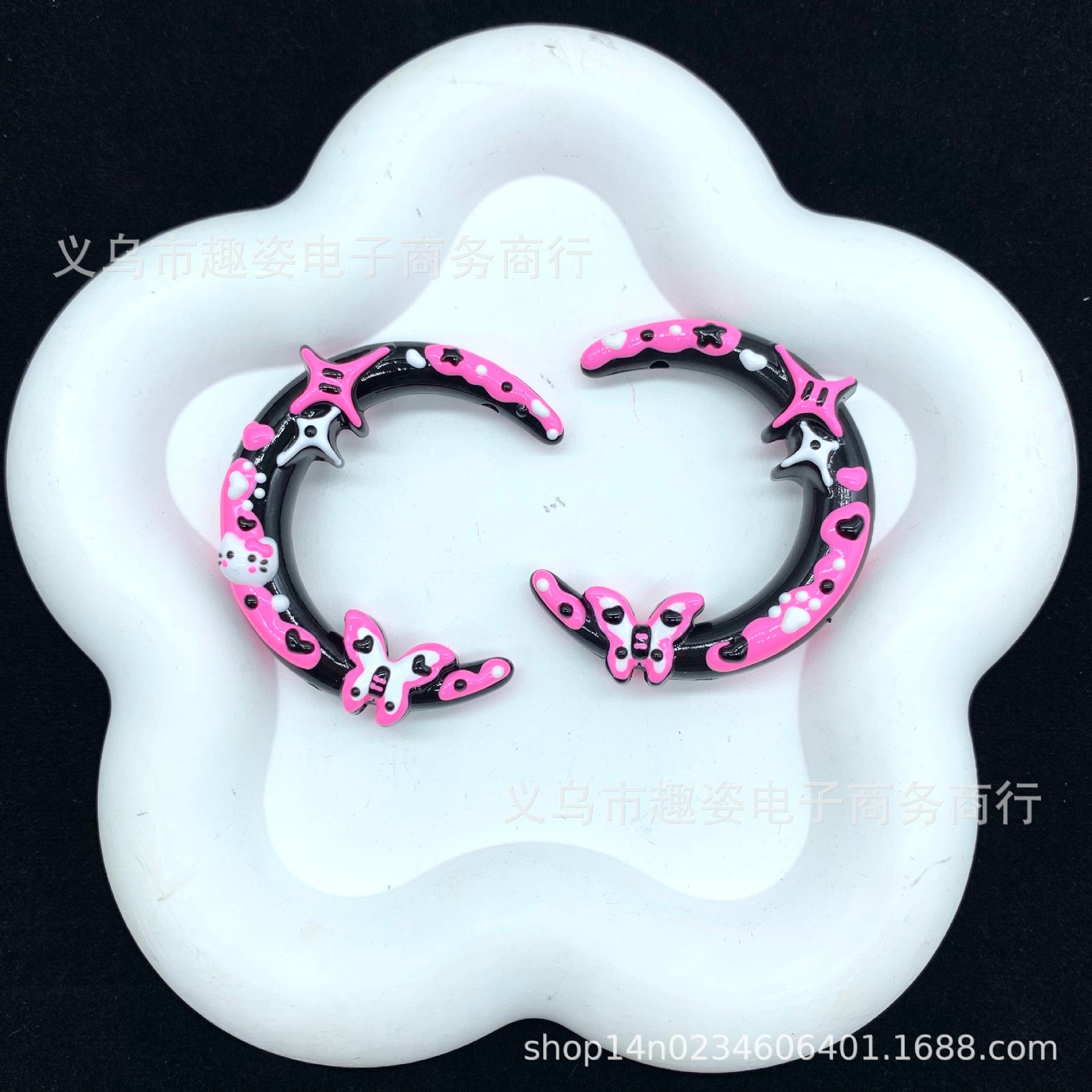 Wholesale 10pcs    Moon frame beaded  Acrylic Beads