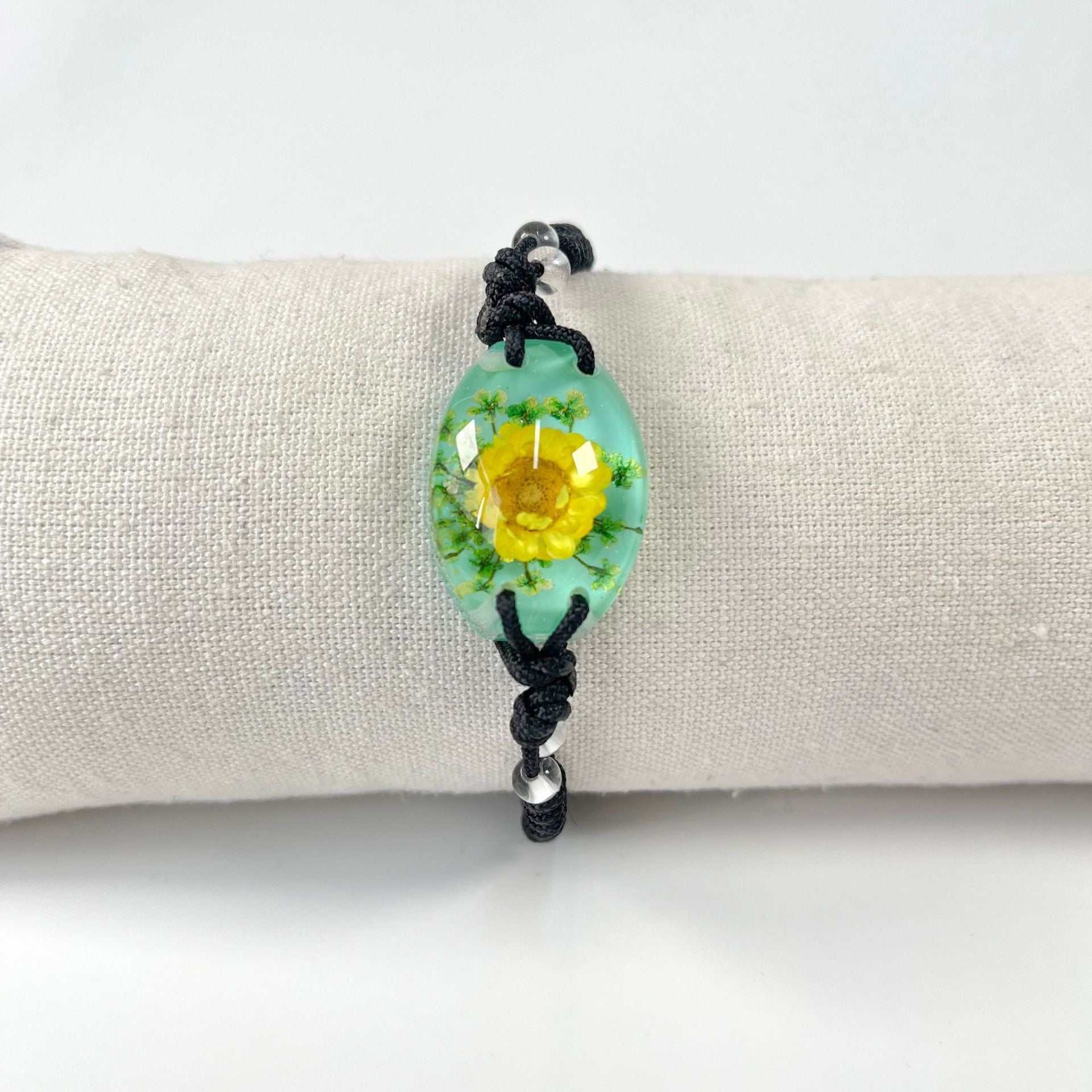 Wholesale 12PCS Handmade Latex Luminous Real Flower Amber Bracelet