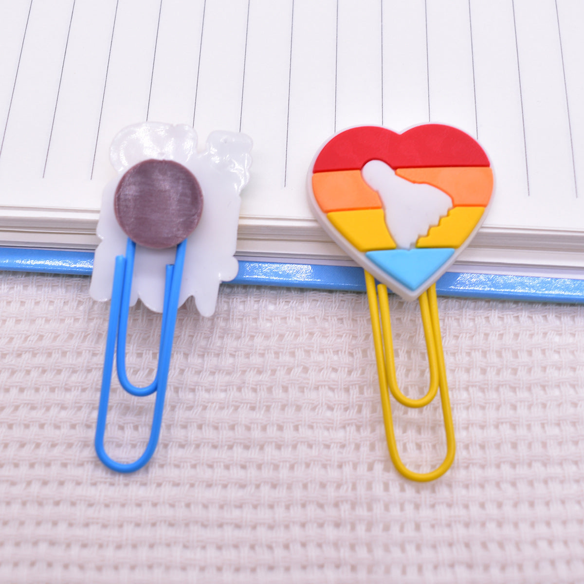 Wholesale Random 50pcs Cartoon Badminton Paper Clip Bookmark