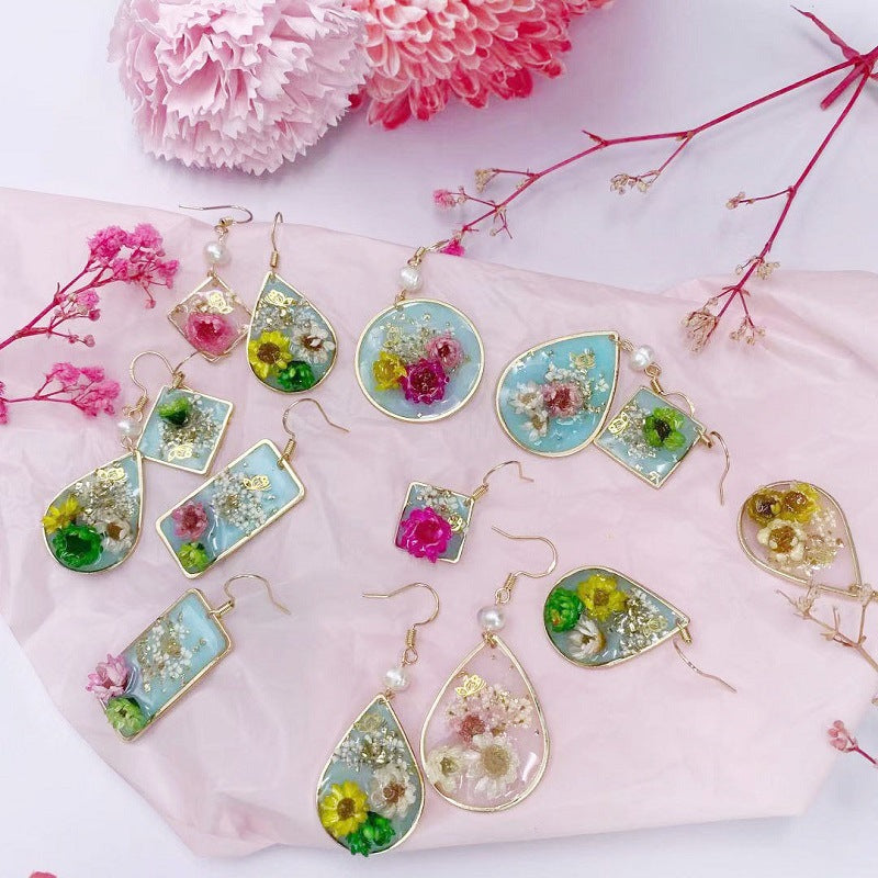 Wholesale Geometric Natural Dried Flowers Gold Leaf Earrings