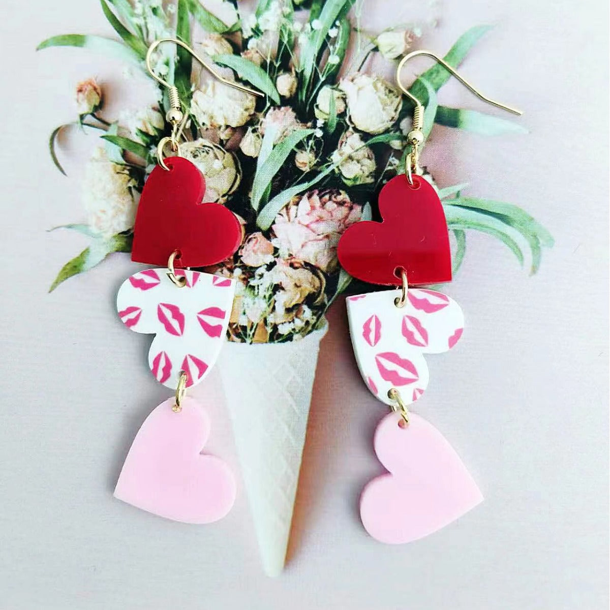 Wholesale  Heart-Shaped Pendant Lip Flower Pattern Acrylic Earrings