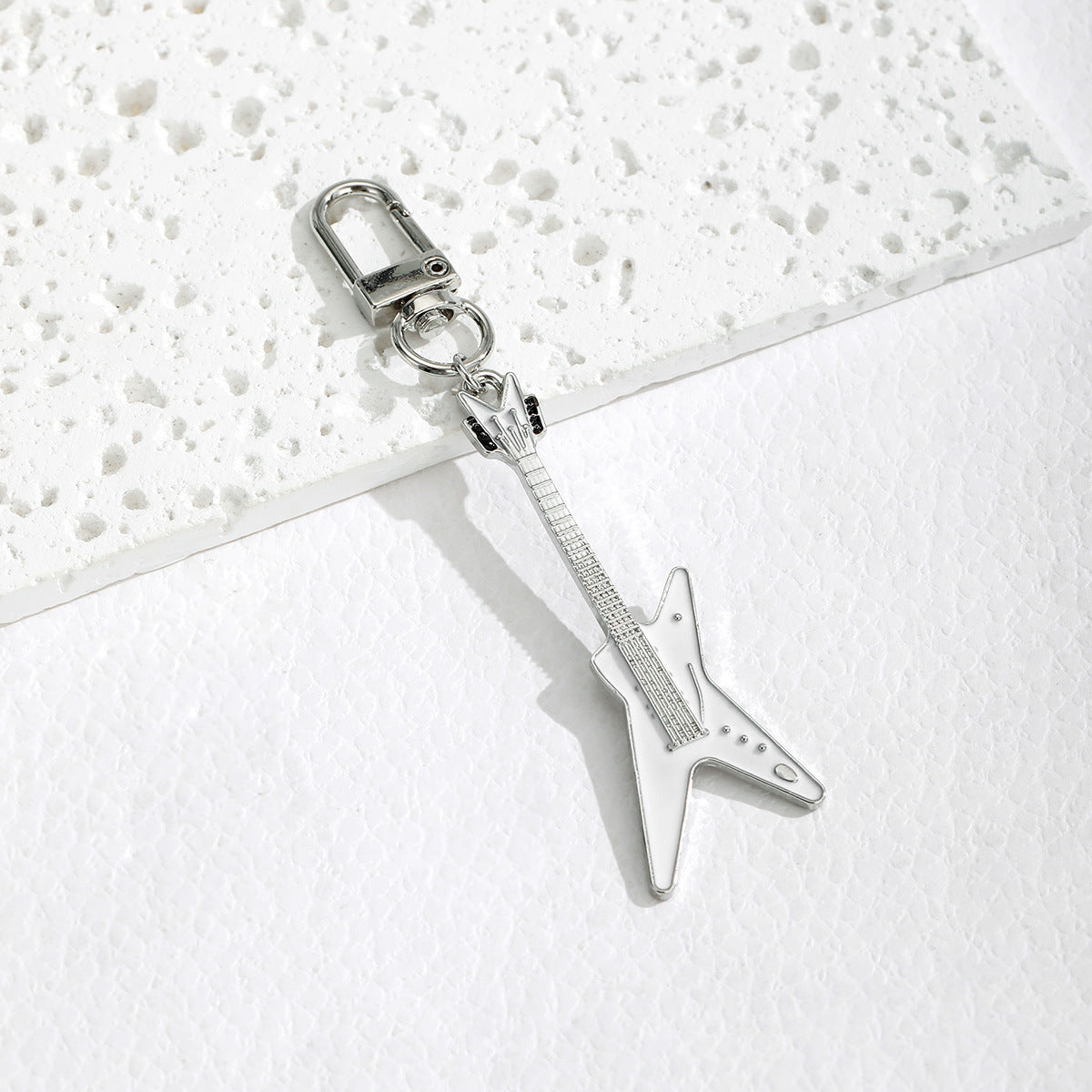 Wholesale 4pcs oil dripping guitar keychain pendant