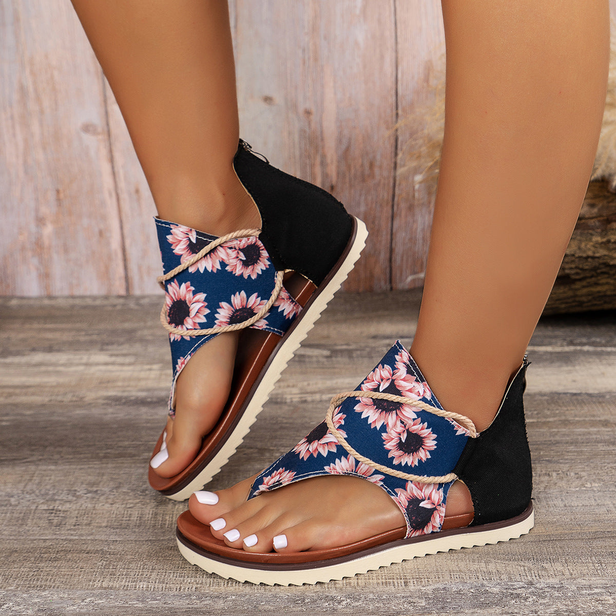 Wholesale Clip Toe Printed Flat Bottomed PU Sandals