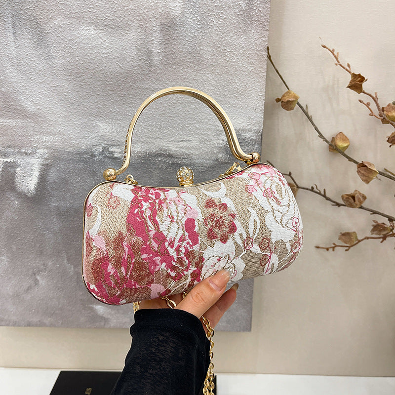 Wholesale Spring  Cheongsam Silk Embroidered Mouth Gold Bag