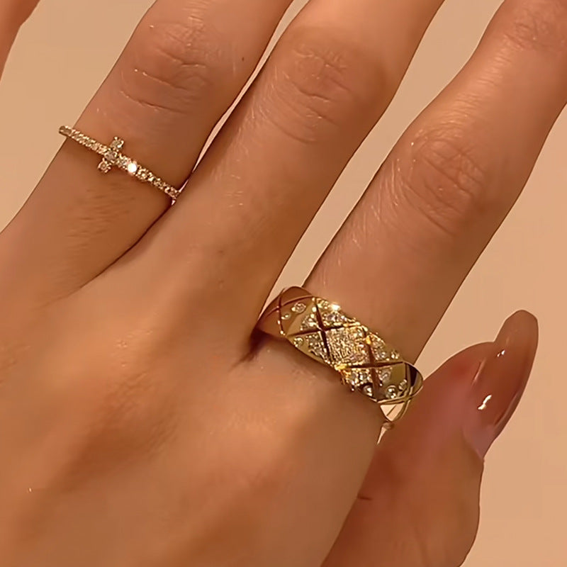 Wholesale Diamond-set diamond-patterned wide diamond cross stacked ring