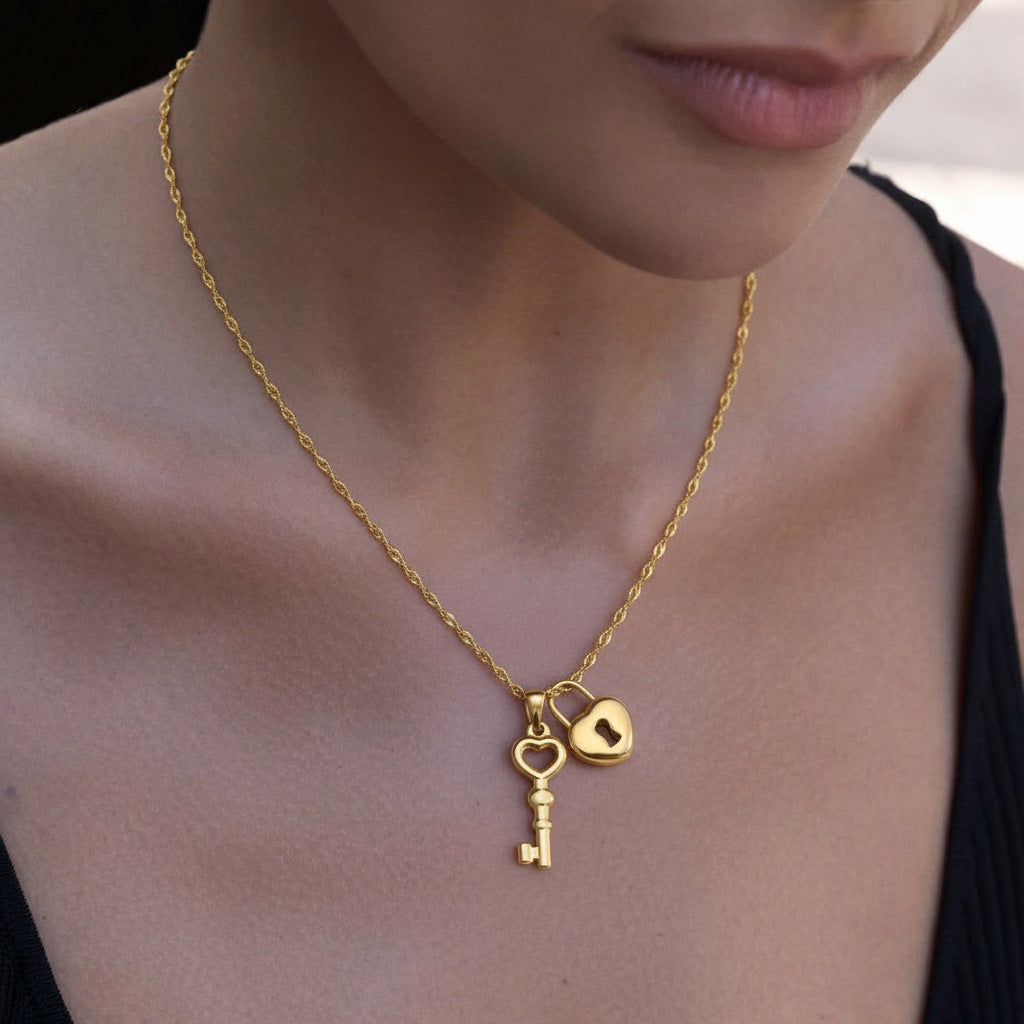 Wholesale  Stainless Steel Heart Key Water Wave Chain Titanium Steel Necklace