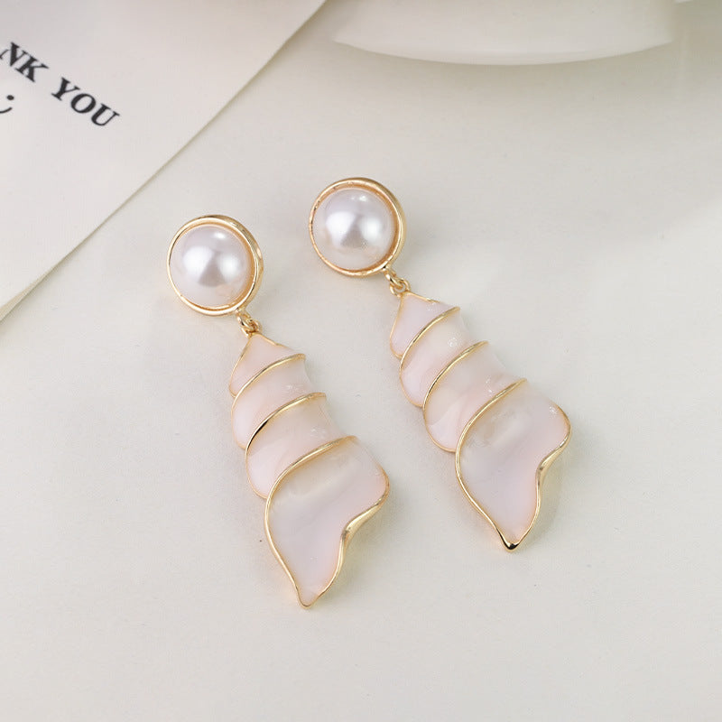 Wholesale Retro Exaggerated Pearl Oil Drop Conch Earrings
